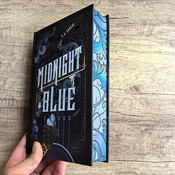 Limited Run Sprayed Edges Roman Book mit Mail Box